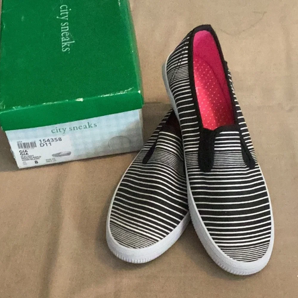 Women's City Sneaks Slip-On Shoes - Picture 1 of 7